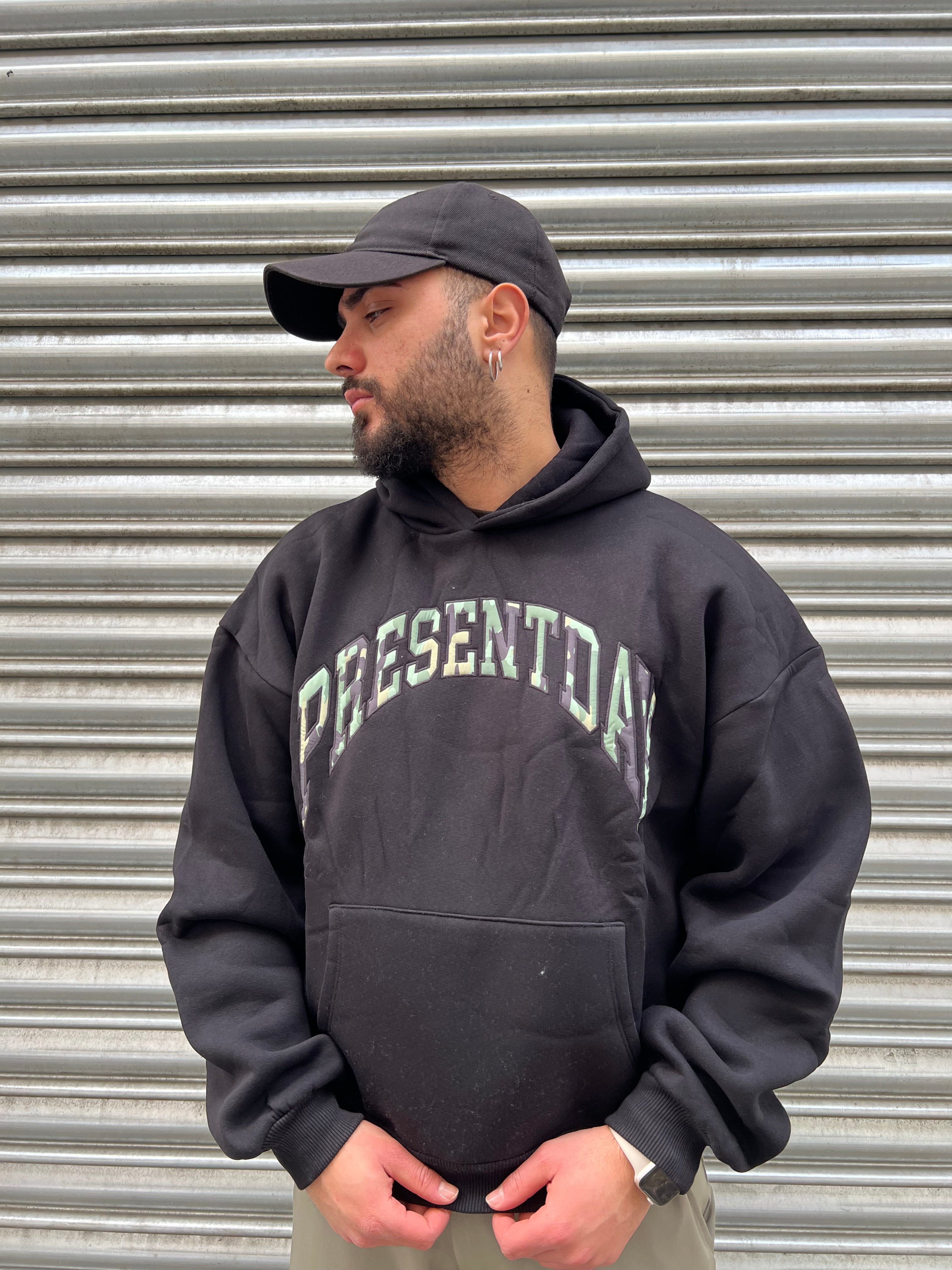 FELPA CON SCRITTA MIMETICA