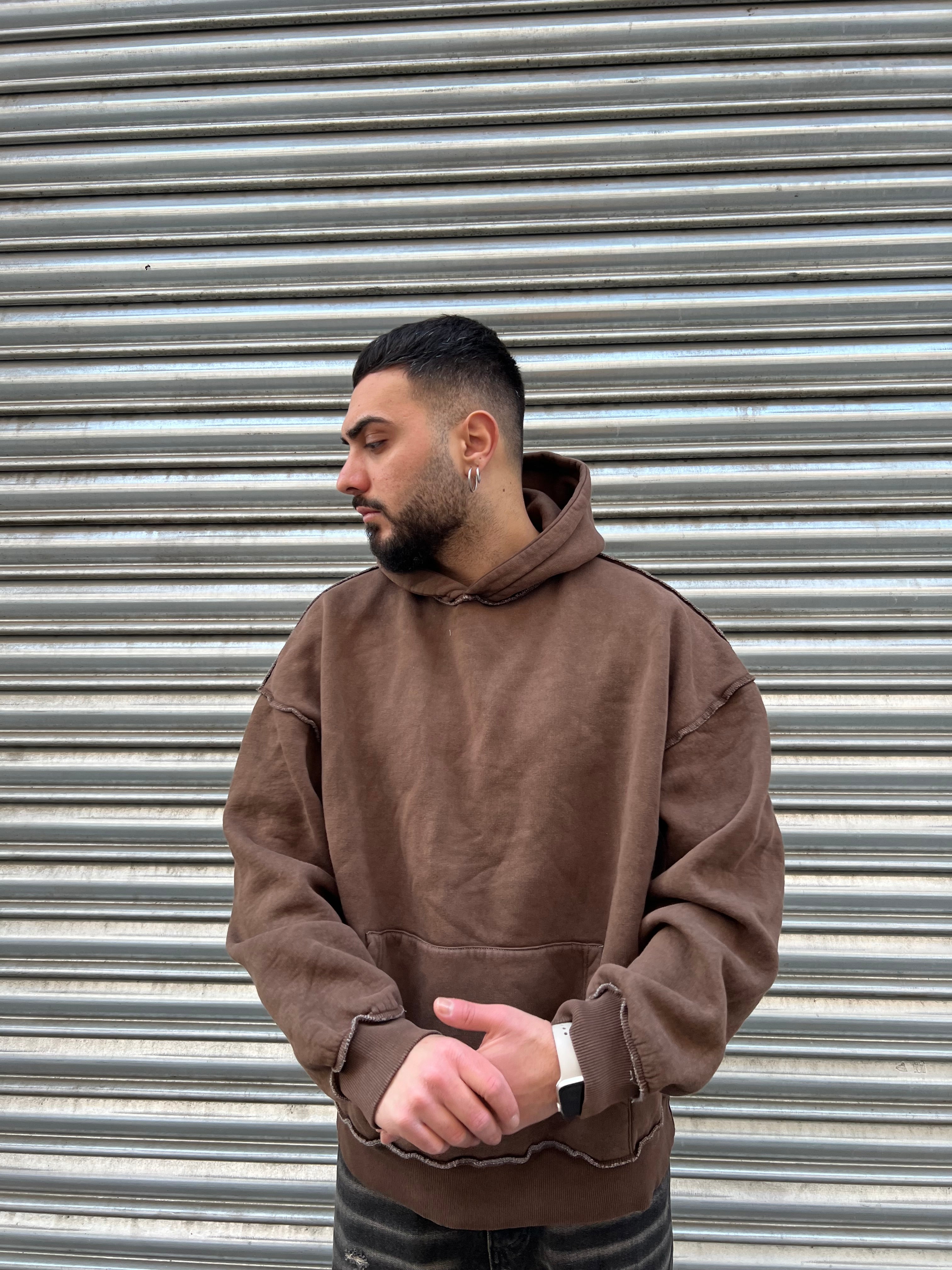 FELPA CON CUCITURE ESTERNE