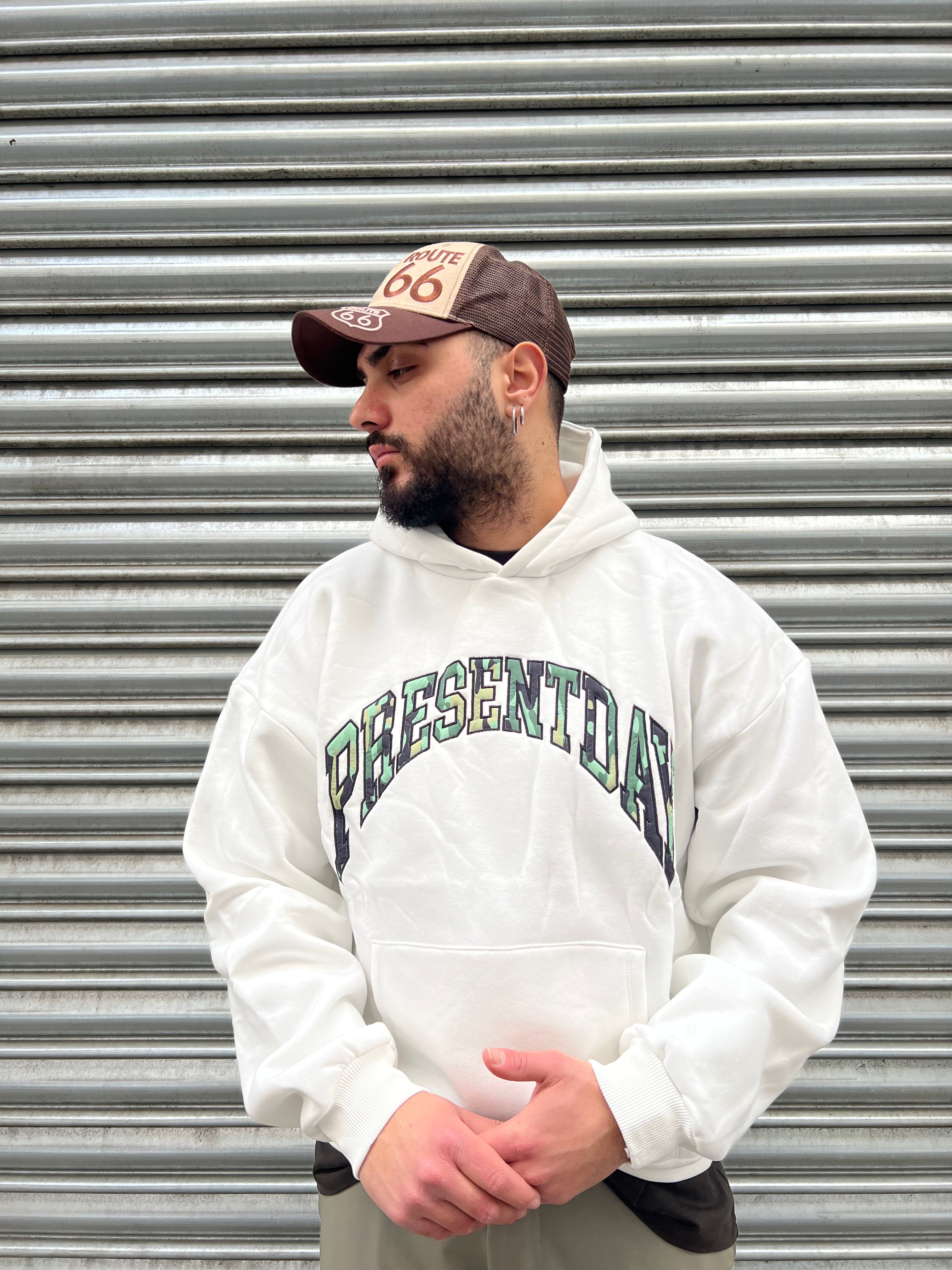 FELPA CON SCRITTA MIMETICA